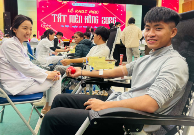 'Góp' máu cứu người, ấm lòng ngày giáp Tết 'Góp' máu cứu người, ấm lòng ngày giáp Tết